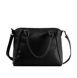 Black Ladies Handbag Giraffe Queen