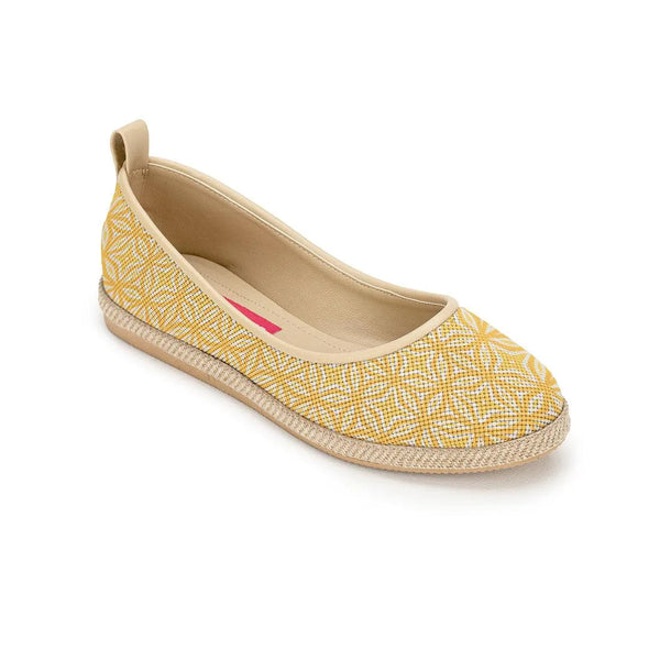 Beige Voyage Round Toe Yellow