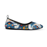 Black Round Toe Shoe Blue circle – كوتشي فلات حريمي مرسوم عليه رسمة أبستراكت، من الجنب – ECADRA