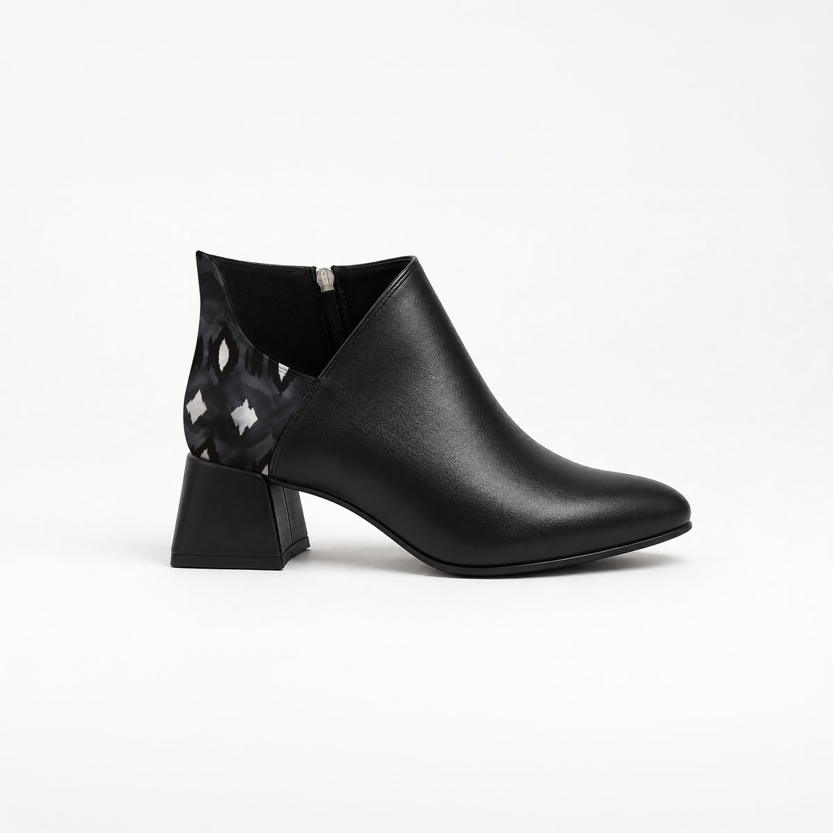 Plot Twist Ankle Boots - Static | ECADRA