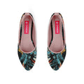 Rose Round Toe Shoe Chromatic