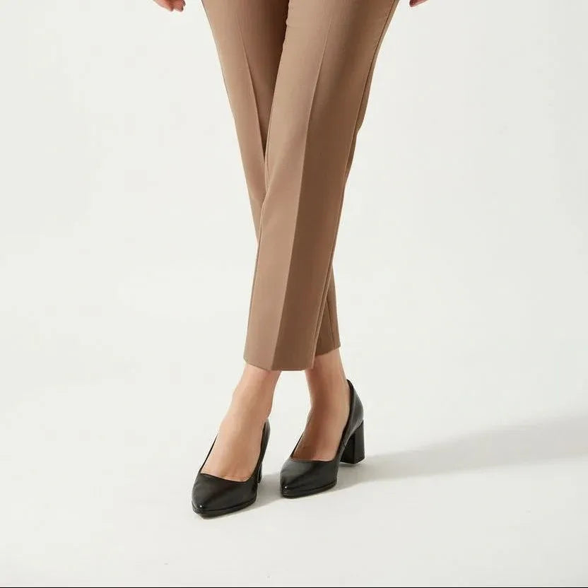 Black Uptown Classic Pumps – Effortless Elegance - 9
