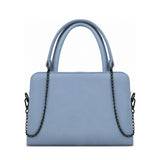Chic Chain Accent Handbag Light Blue – شنطة يد حريمي بسلسلة جلد صناعي بيبي بلو، من قدام – ECADRA