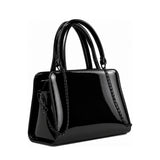 Chic Chain Accent Handbag Black – شنطة يد حريمي بسلسلة جلد لامع أسود، مايلة – ECADRA