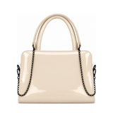 Chic Chain Accent Handbag Ivory – شنطة يد حريمي بسلسلة جلد لامع أوف وايت، من قدام – ECADRA