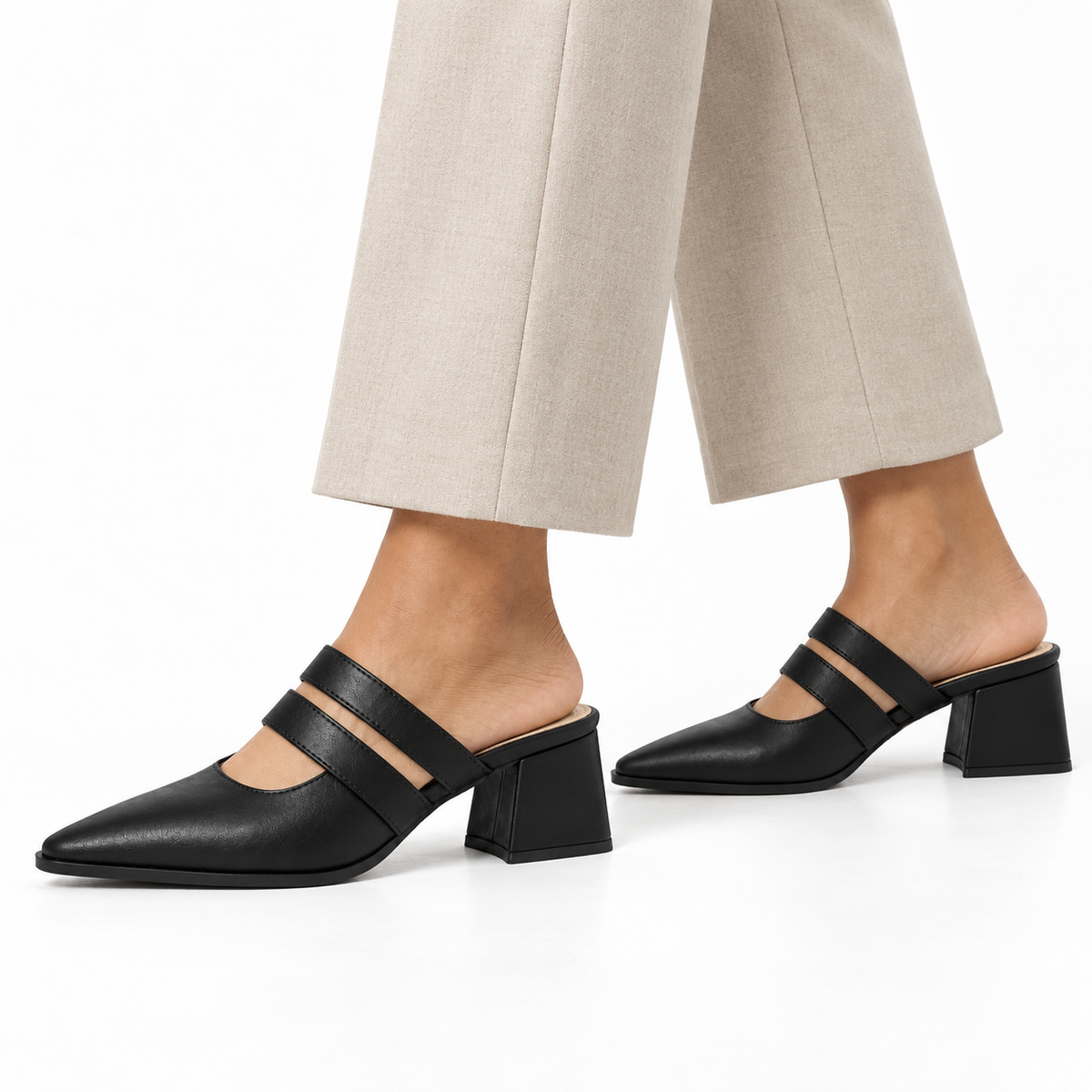 Double Strap Mules Black – ميول حريمي بكعب جلد صناعي أسود، على الرجل – ECADRA