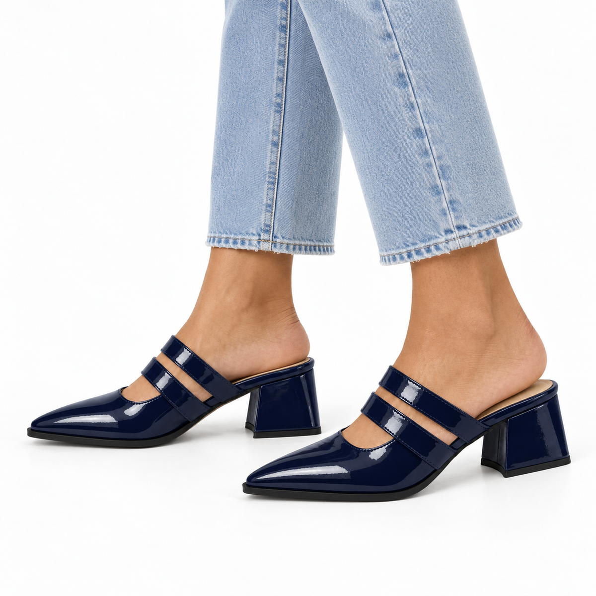 Double Strap Mules Navy – ميول حريمي بكعب جلد لامع كحلي، على الرجل – ECADRA