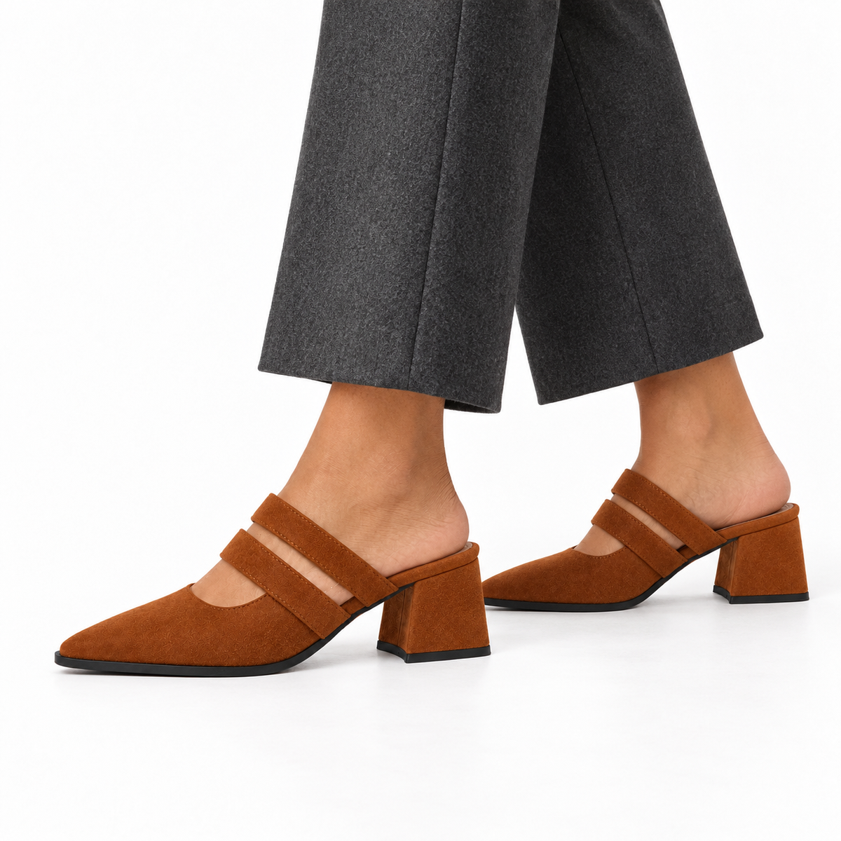 Double Strap Mules Havana – ميول حريمي بكعب شمواه صناعي هافانا، على الرجل – ECADRA