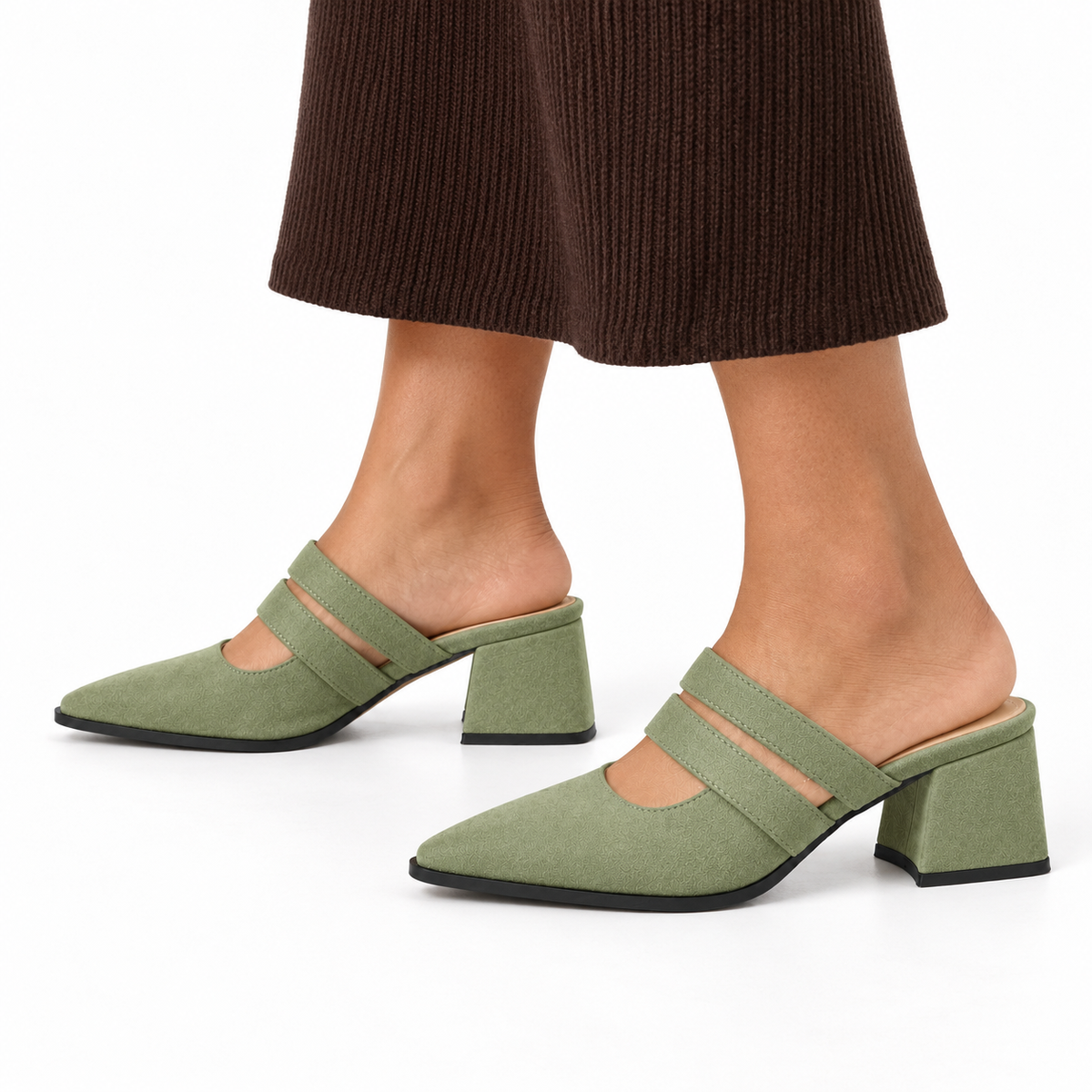 Double Strap Mules Pistachio – ميول حريمي بكعب شمواه صناعي فستقي، على الرجل – ECADRA