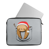 Laptop Sleeve Sloth in a pocket Xmas – جراب لابتوب مرسوم عليه حيوانات – ECADRA