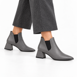 Slit Heeled Bootie Grey – هاف بوت حريمي بكعب جلد صناعي رمادي، على الرجل – ECADRA