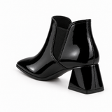 Slit Heeled Bootie Black – هاف بوت حريمي بكعب جلد لامع أسود، من ورا – ECADRA
