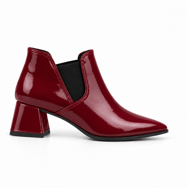 Slit Heeled Bootie Burgundy – هاف بوت حريمي بكعب جلد لامع نبيتي، من الجنب – ECADRA