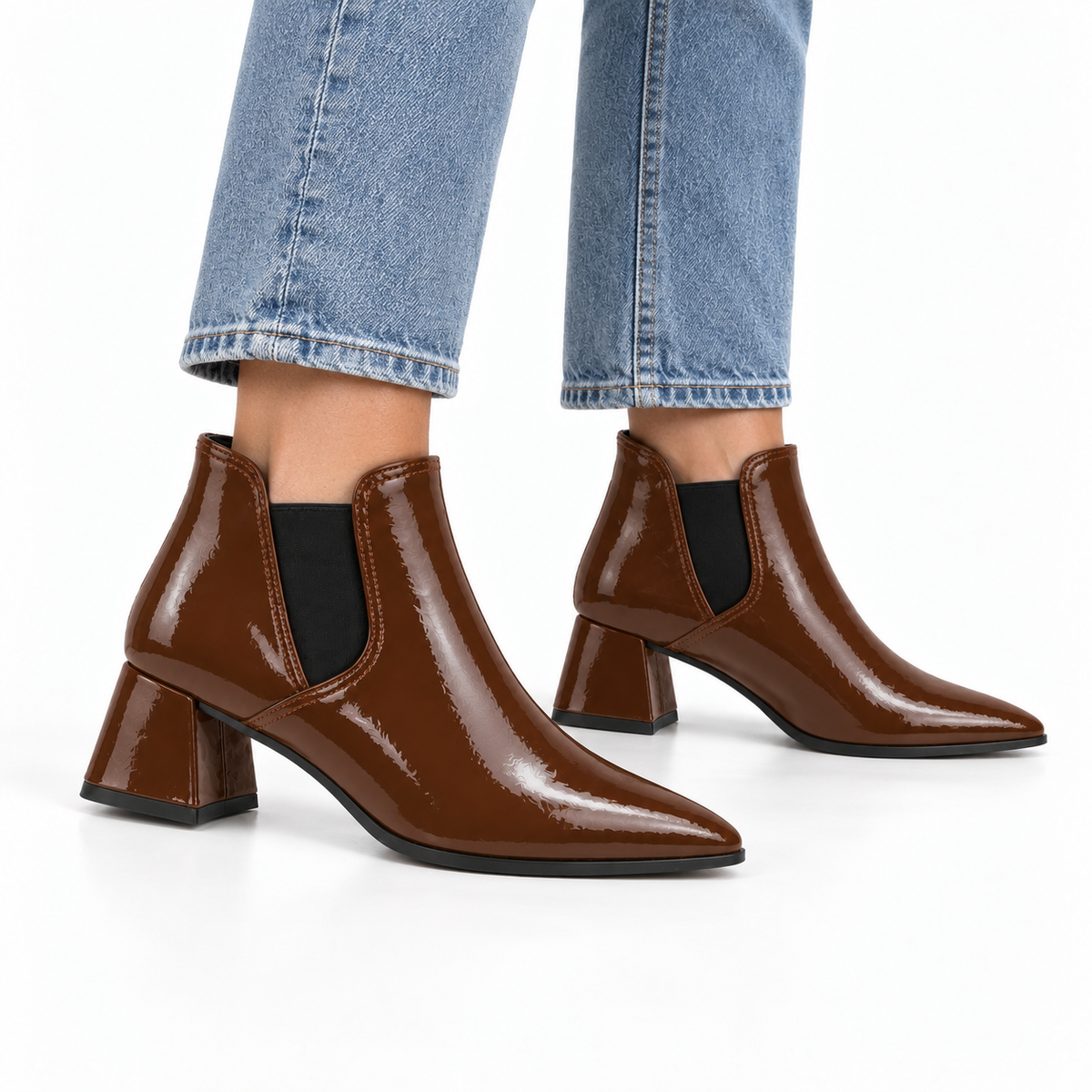 Slit Heeled Bootie Chocolate – هاف بوت حريمي بكعب جلد لامع شوكولاتة، على الرجل – ECADRA