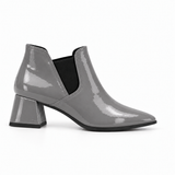 Slit Heeled Bootie Gray – هاف بوت حريمي بكعب جلد لامع رمادي، من الجنب – ECADRA