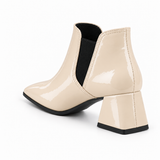 Slit Heeled Bootie Ivory – هاف بوت حريمي بكعب جلد لامع أوف وايت، من ورا – ECADRA