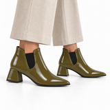 Slit Heeled Bootie Olive – هاف بوت حريمي بكعب جلد لامع زيتي، على الرجل – ECADRA