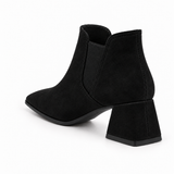 Slit Heeled Bootie Black – هاف بوت حريمي بكعب شمواه صناعي أسود، من ورا – ECADRA