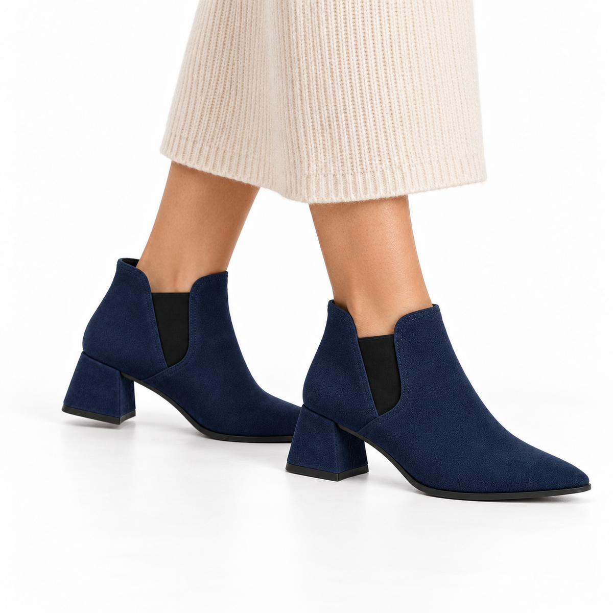 Slit Heeled Bootie Navy – هاف بوت حريمي بكعب شمواه صناعي كحلي، على الرجل – ECADRA