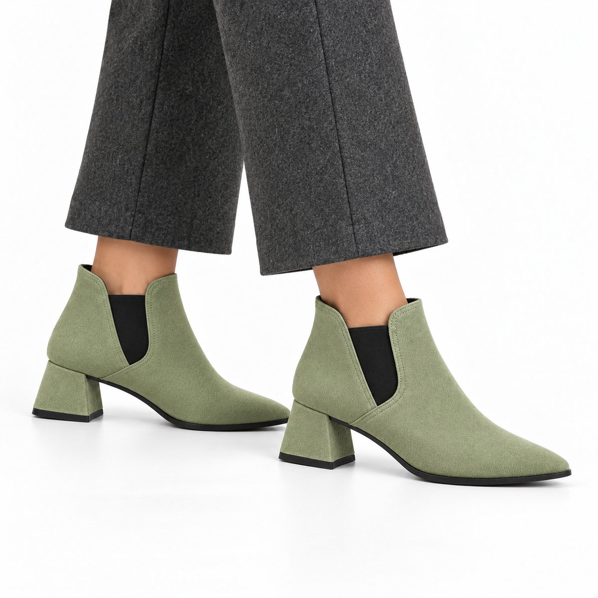 Slit Heeled Bootie Pistachio – هاف بوت حريمي بكعب شمواه صناعي فستقي، على الرجل – ECADRA