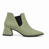 Slit Heeled Bootie Pistachio – هاف بوت حريمي بكعب شمواه صناعي فستقي، من الجنب – ECADRA