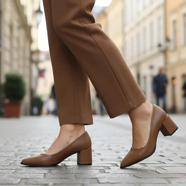 Café Uptown Classic Pumps – Effortless Elegance