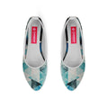 White Round Toe Shoe Ice Triangles